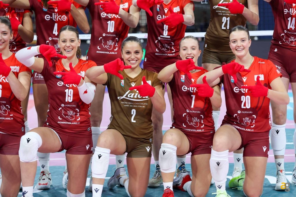 nonmiviolare-motorola-telefono-rosa-combattere-revenge-porn