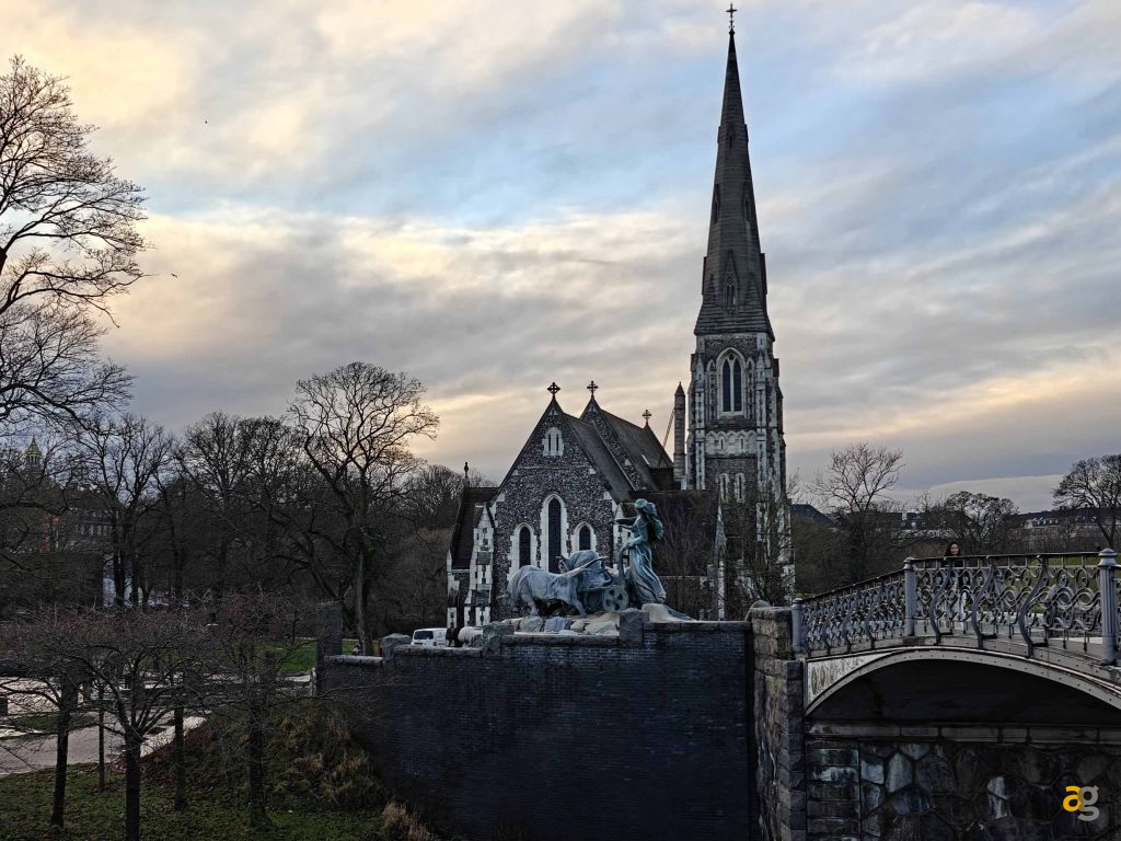 recensione-oneplus-13