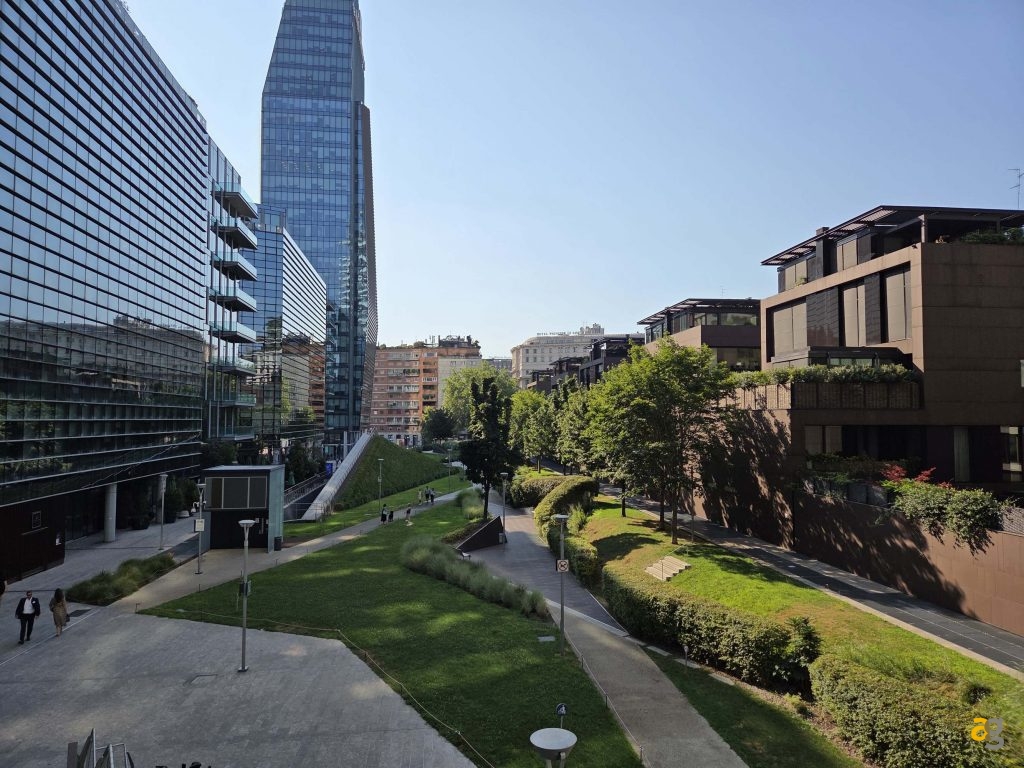 confronto-galaxy-s25-honor-400-pro-realme-gt7-poco-f7-ultra-miglior-telefono-600-euro