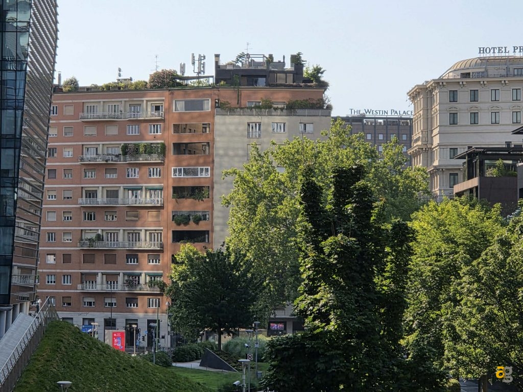 confronto-galaxy-s25-honor-400-pro-realme-gt7-poco-f7-ultra-miglior-telefono-600-euro