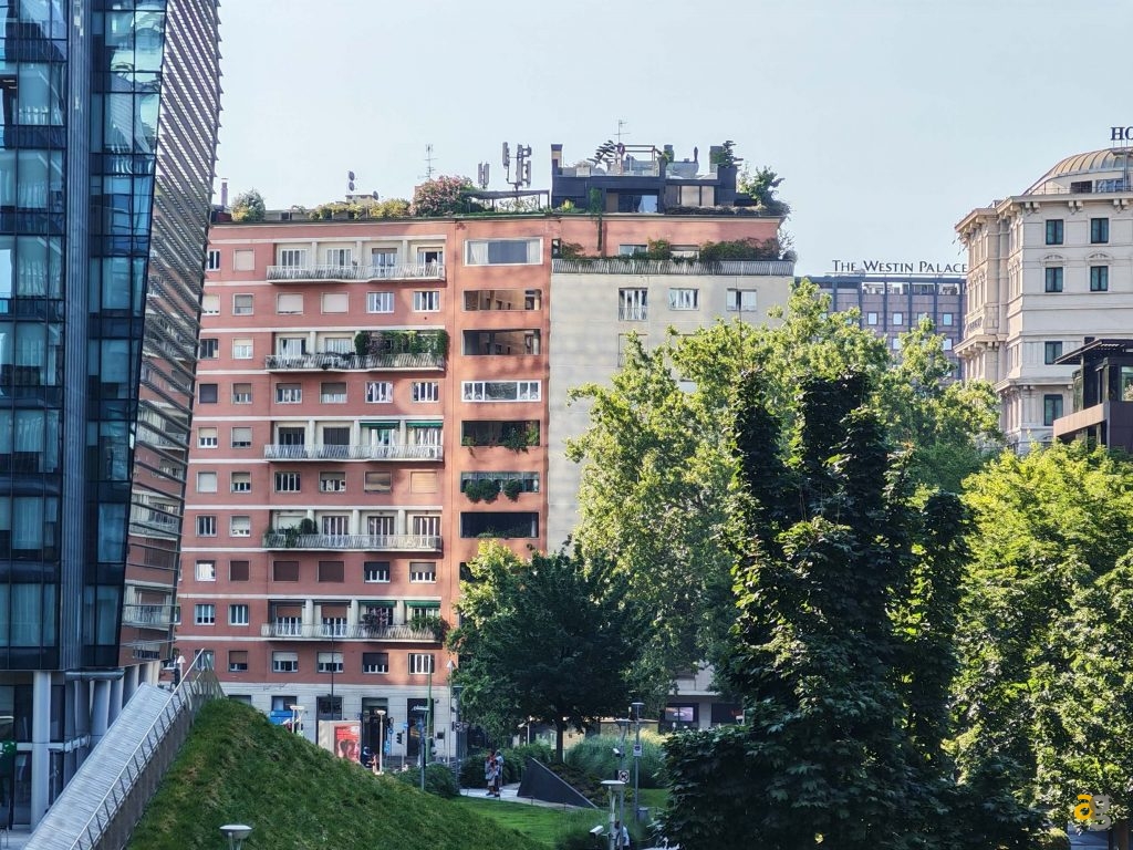 confronto-galaxy-s25-honor-400-pro-realme-gt7-poco-f7-ultra-miglior-telefono-600-euro