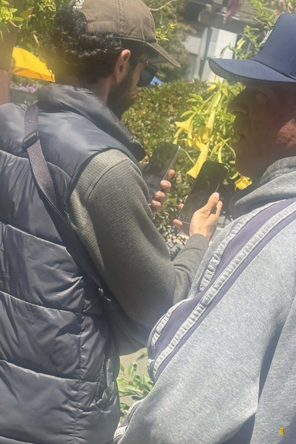 e-lui-non-e-lui-avvistato-forse-iphone-17-pro-california