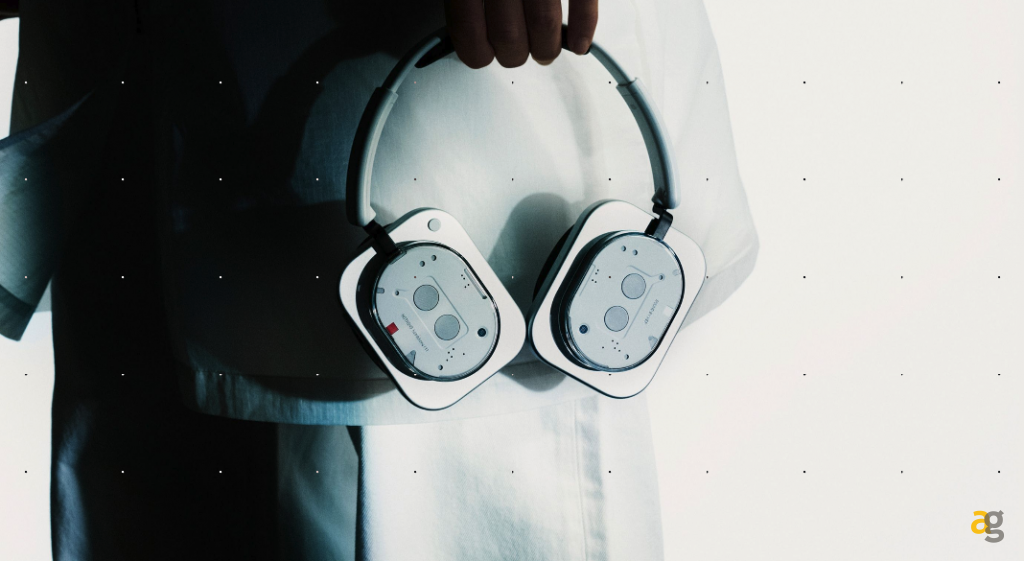 nothing_headphone_1_4
