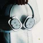 nothing_headphone_1_4