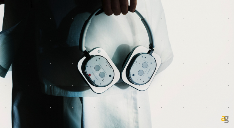 nothing_headphone_1_4