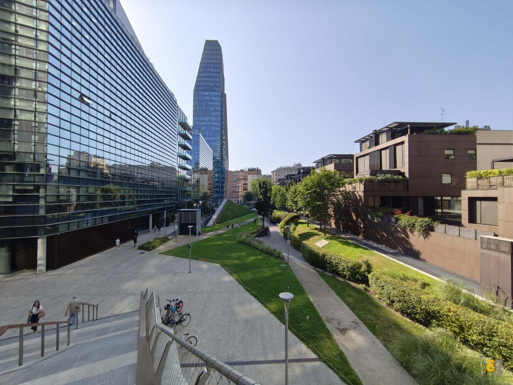 confronto-galaxy-s25-honor-400-pro-realme-gt7-poco-f7-ultra-miglior-telefono-600-euro