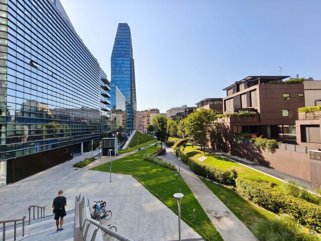 confronto-galaxy-s25-honor-400-pro-realme-gt7-poco-f7-ultra-miglior-telefono-600-euro