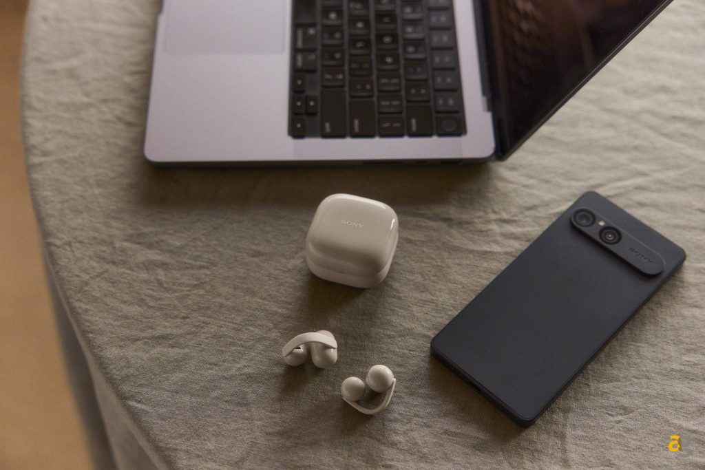 sony-presenta-linkbuds-clip-nuovi-auricolari-open-ear-per-restare-connessi-con-ambiente-circostante-specifiche-prezzi