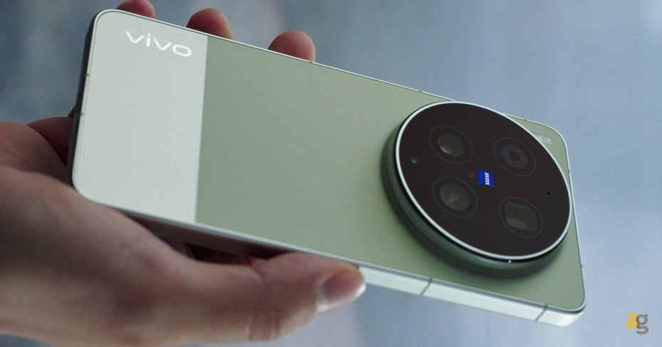vivo X300 Ultra Green Lifestyle_1